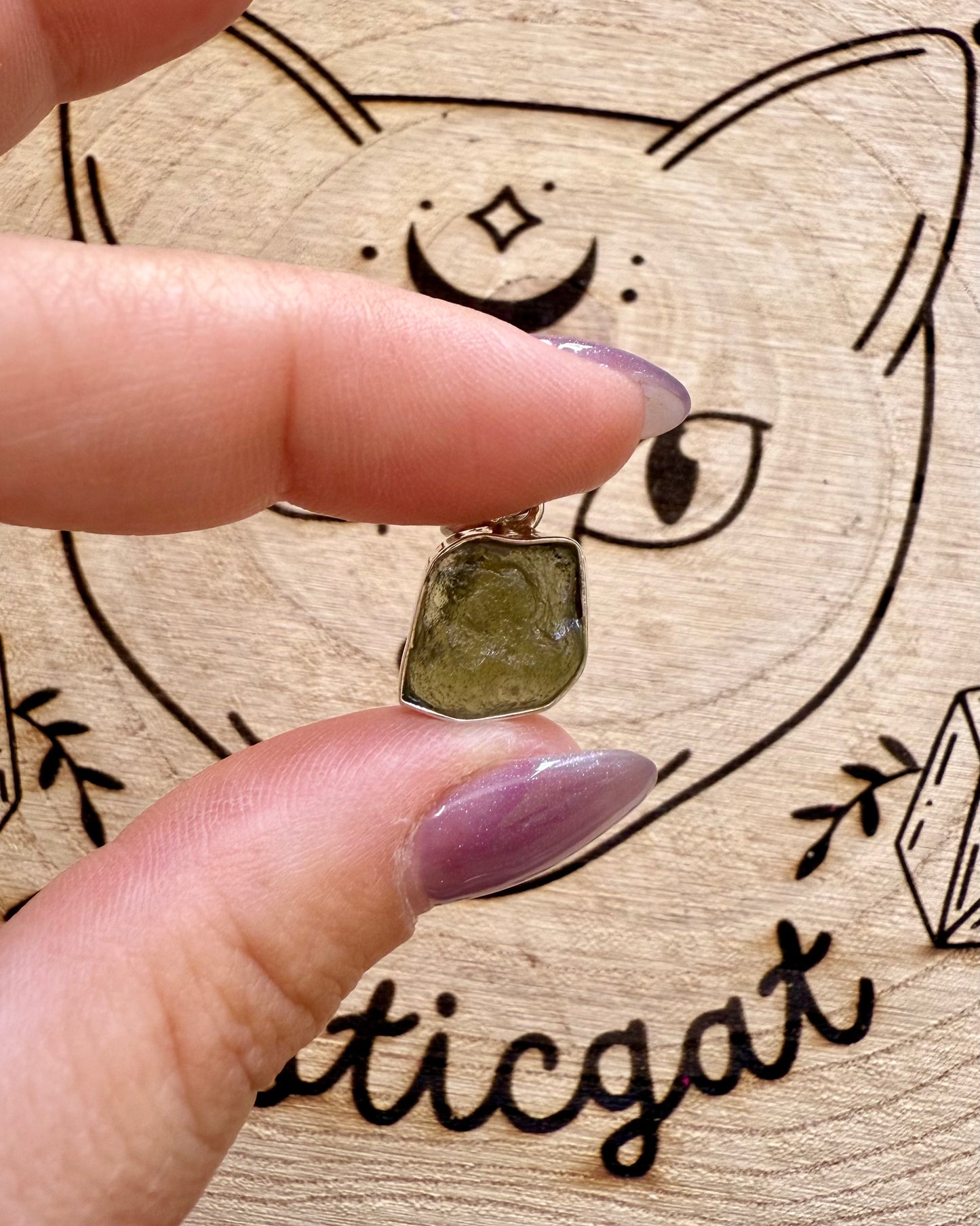 Colgante de Moldavita en Plata de Ley | Transformación y conexión cósmica.