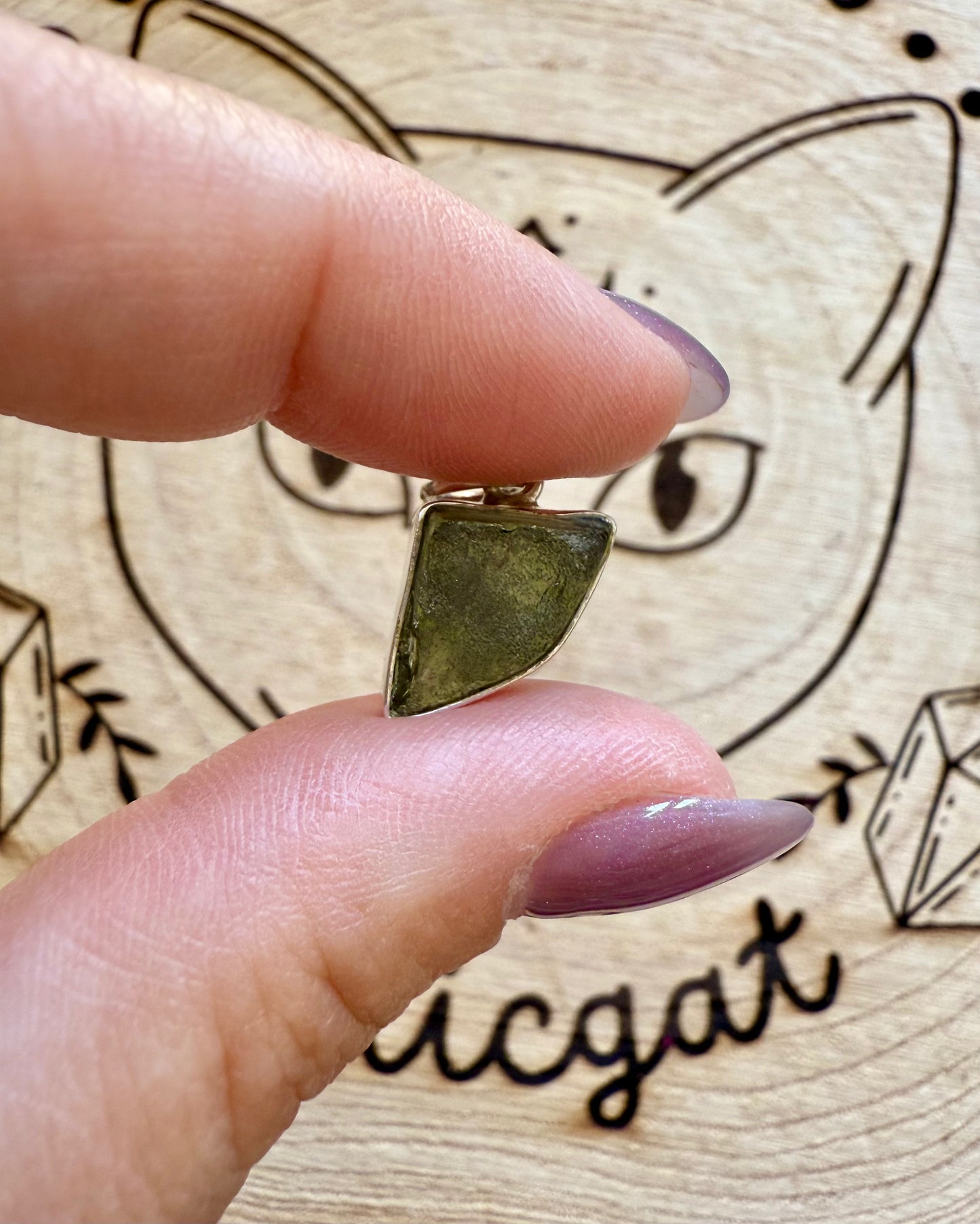 Colgante de Moldavita en Plata de Ley | Transformación y conexión cósmica.