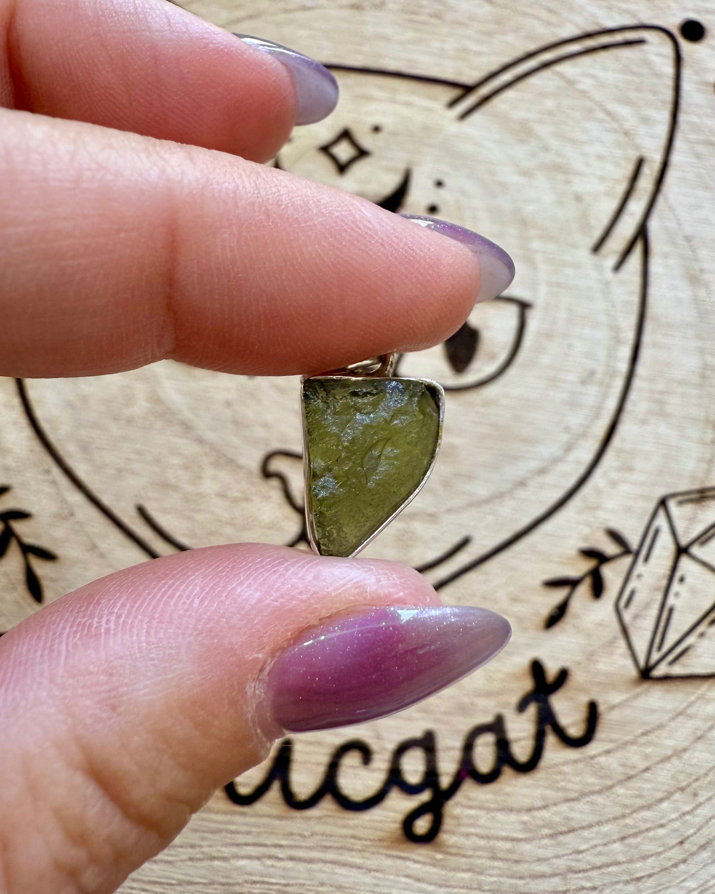 Colgante de Moldavita en Plata de Ley | Transformación y conexión cósmica.
