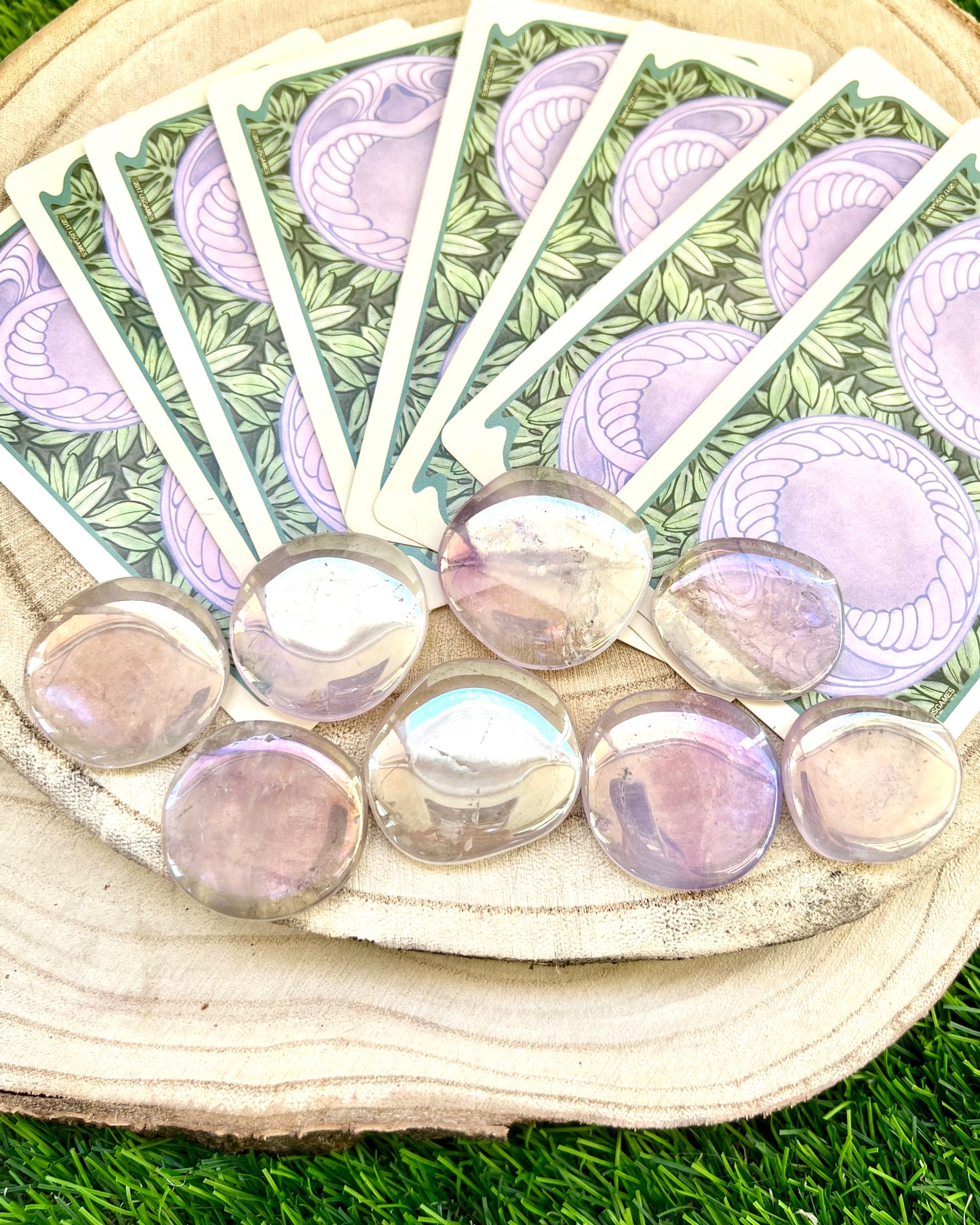 Rodado plano Amatista Aqua Aura | Elevación Espiritual y Protección.