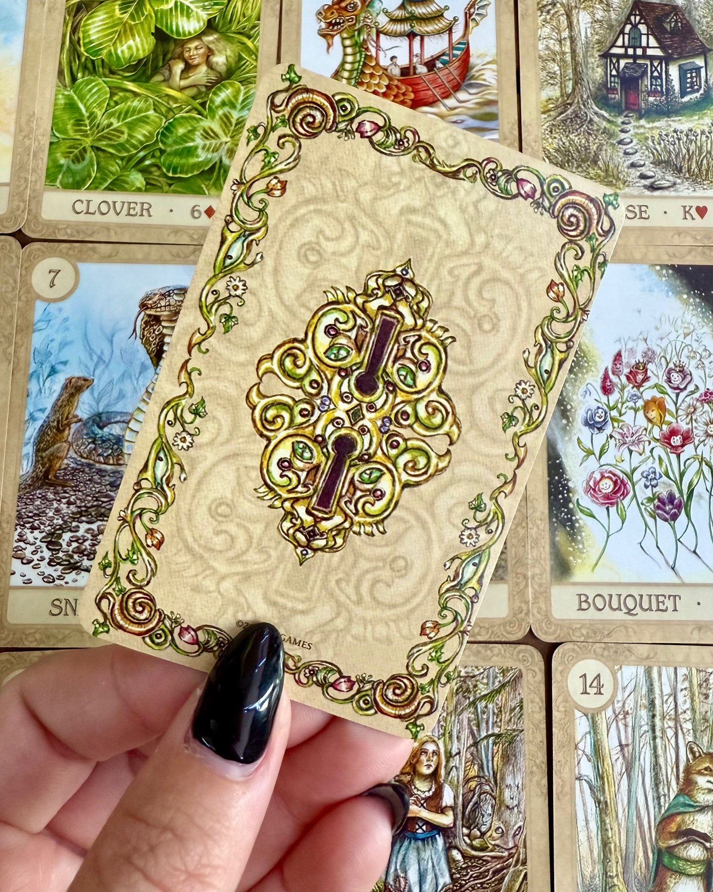 Fairy Tale Lenormand Pocket Edition | Magia de cuento siempre contigo.
