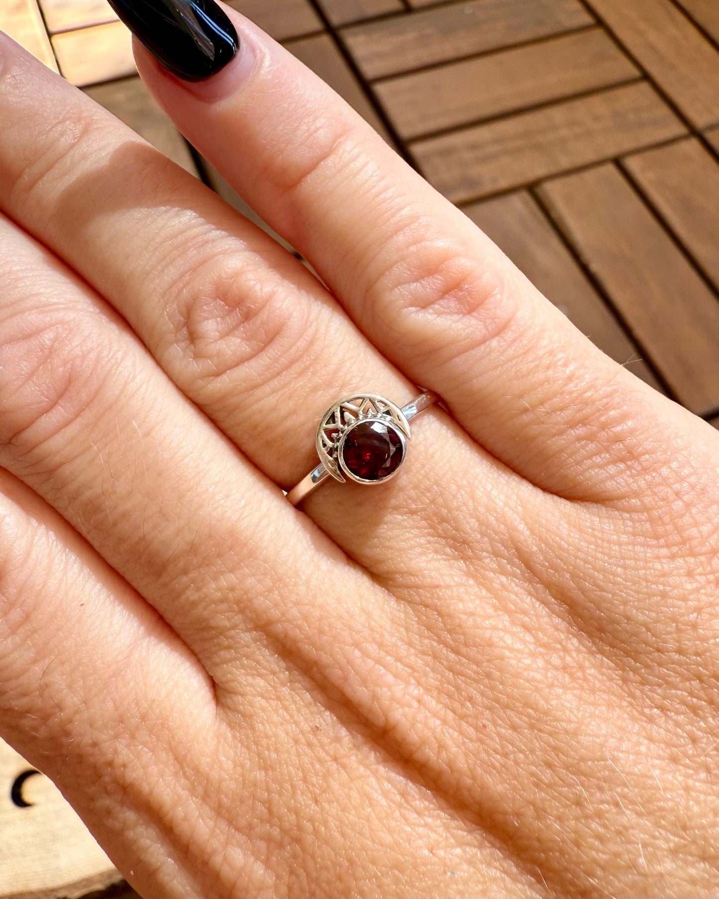 Anillo Plata Mineral Facetado Crown | Elegancia natural y energía mágica.