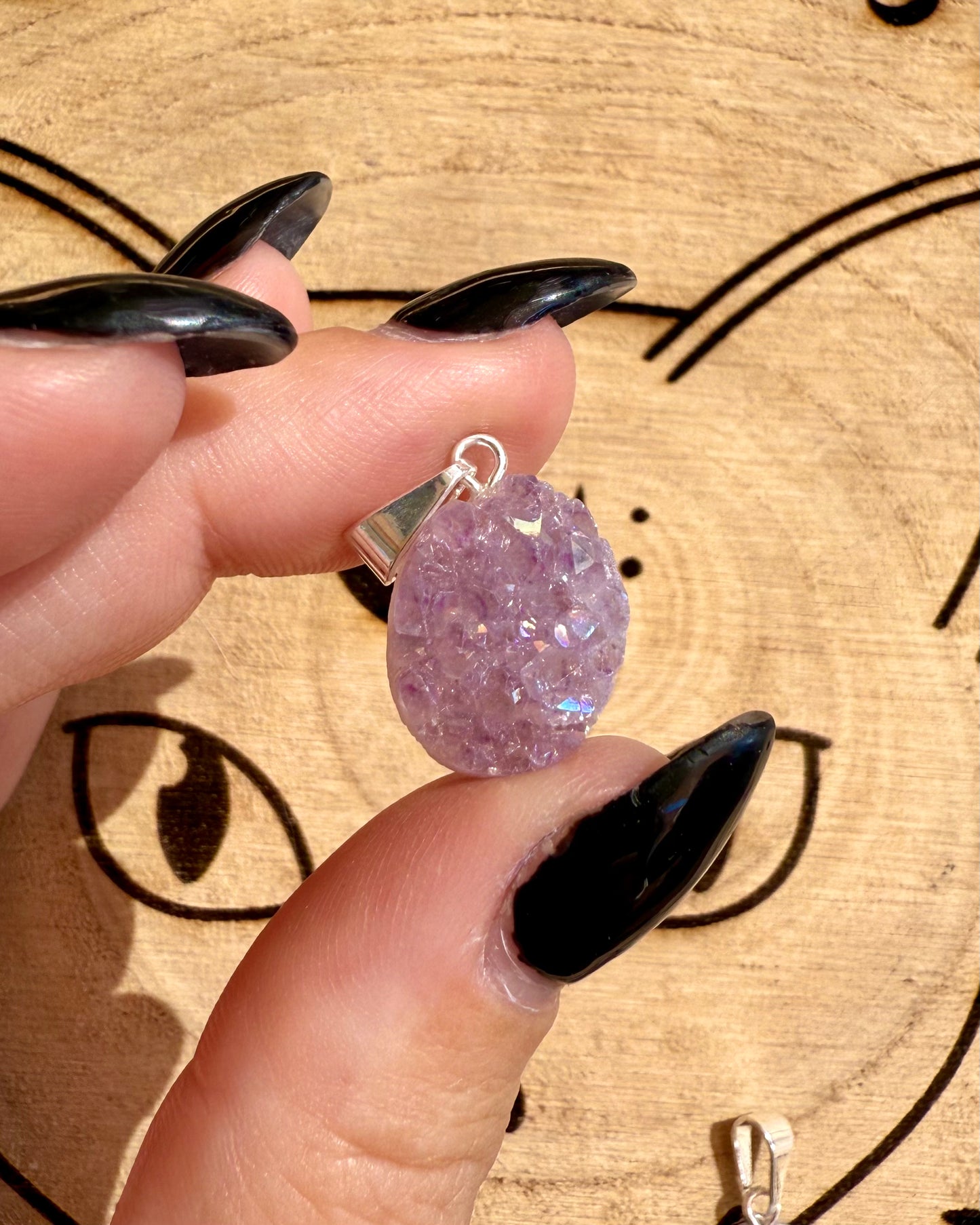Colgantes de Drusa de Amatista | Magia, brillo y protección espiritual.