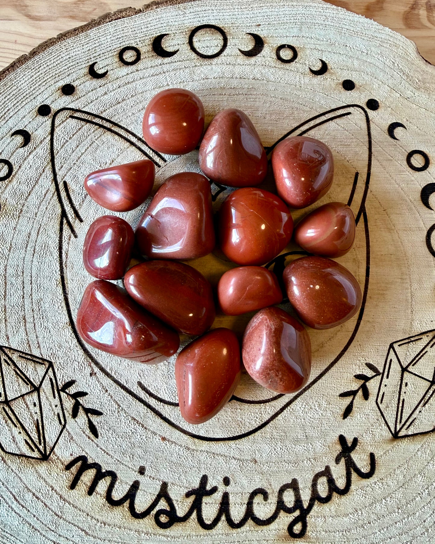 Jaspe Rojo | Fuerza, Vitalidad y Arraigo.