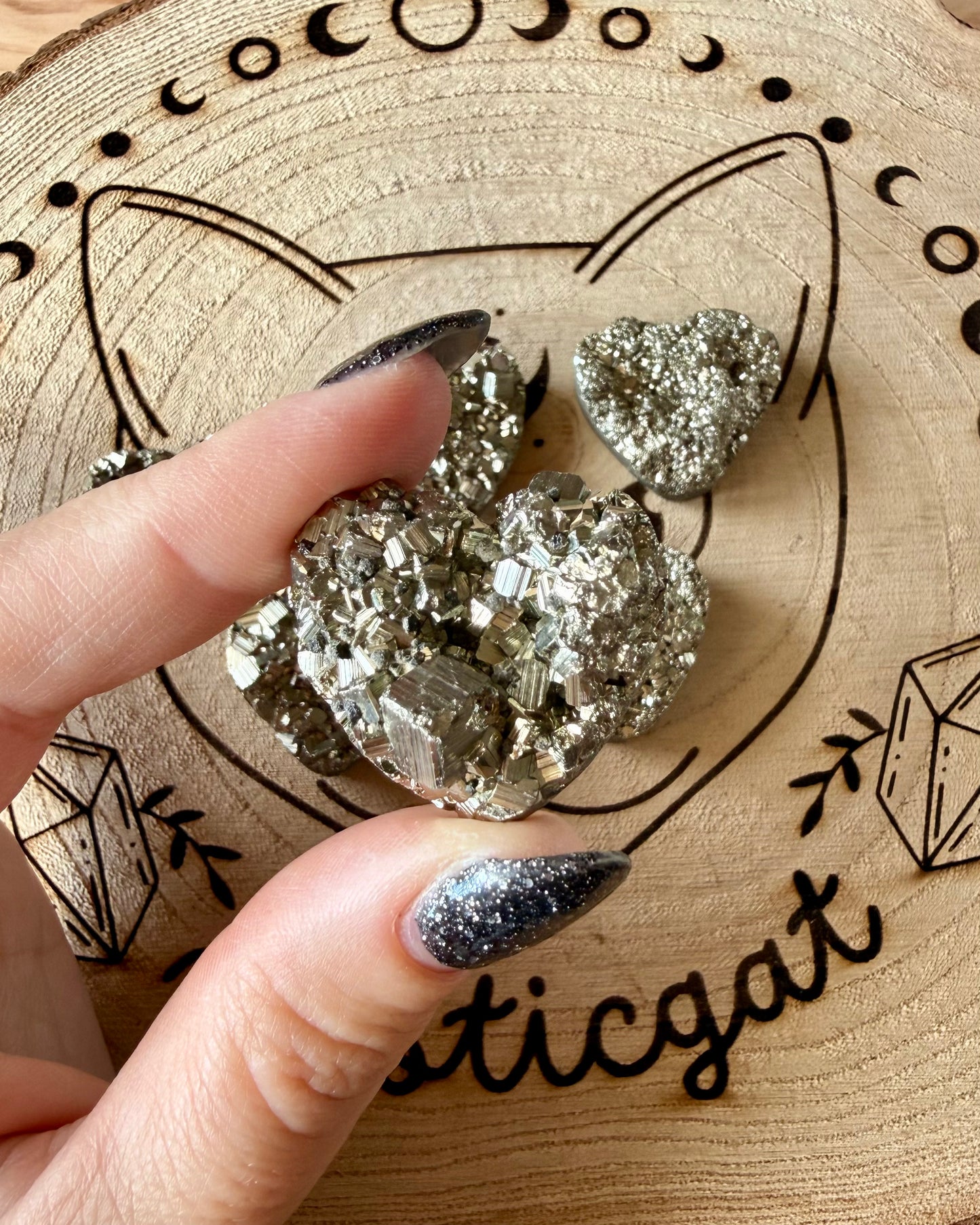 Corazón Drusa de Pirita | Prosperidad, Confianza y Brillo interior.