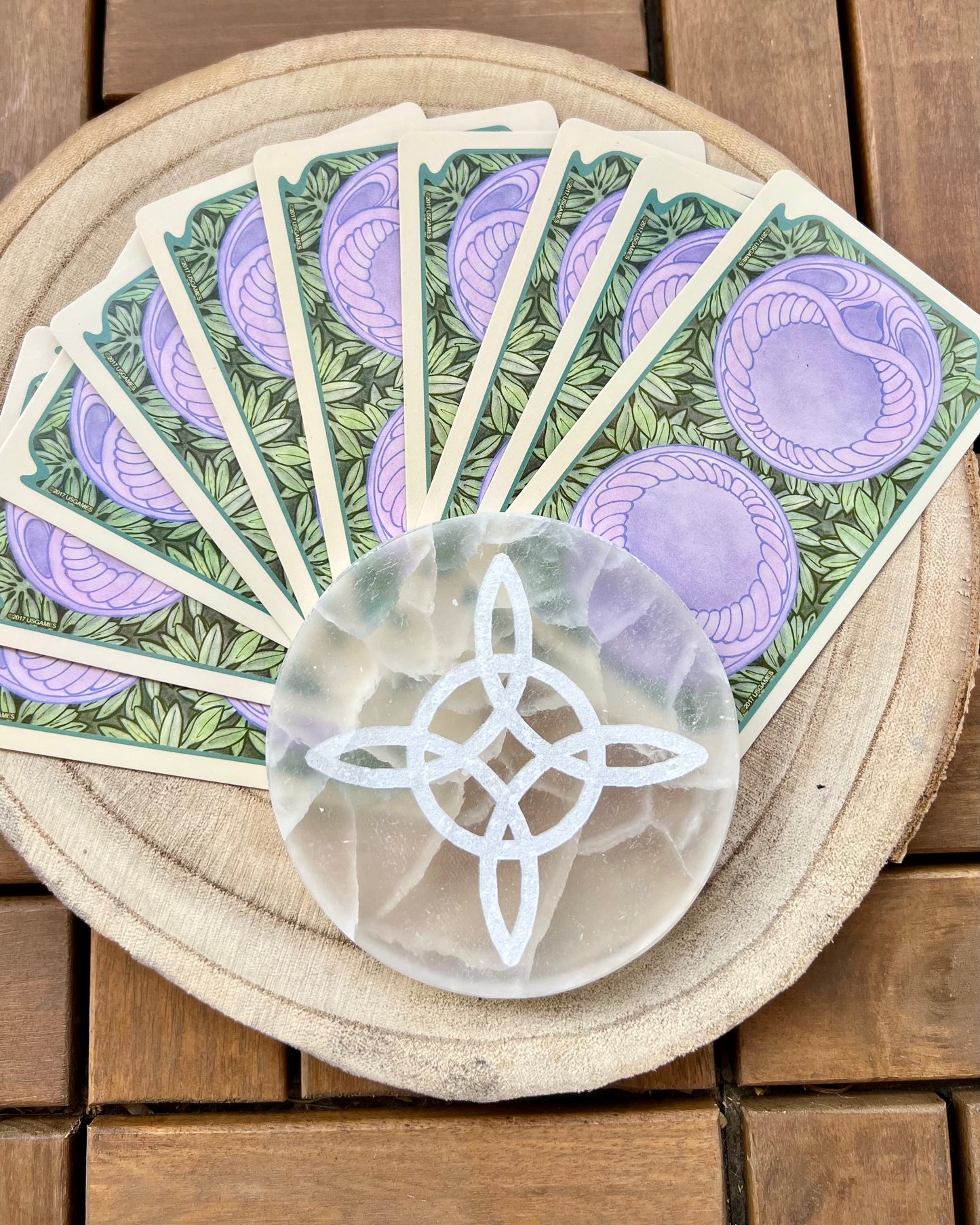 Placa de Selenita Nudo de Bruja | Limpieza, Protección y Conexión Espiritual.