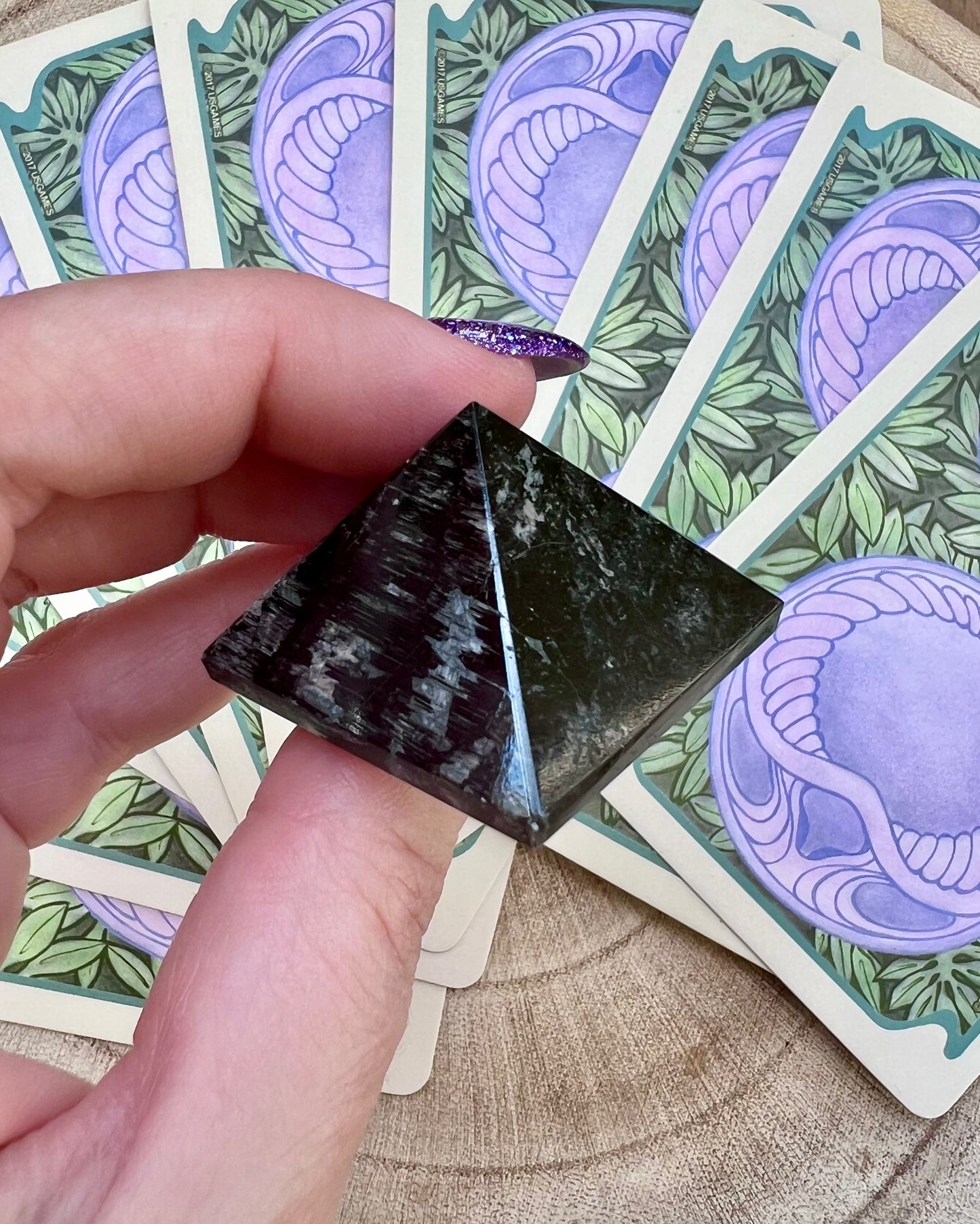 Pirámide Turmalina Negra | Protección y Estabilidad Energética