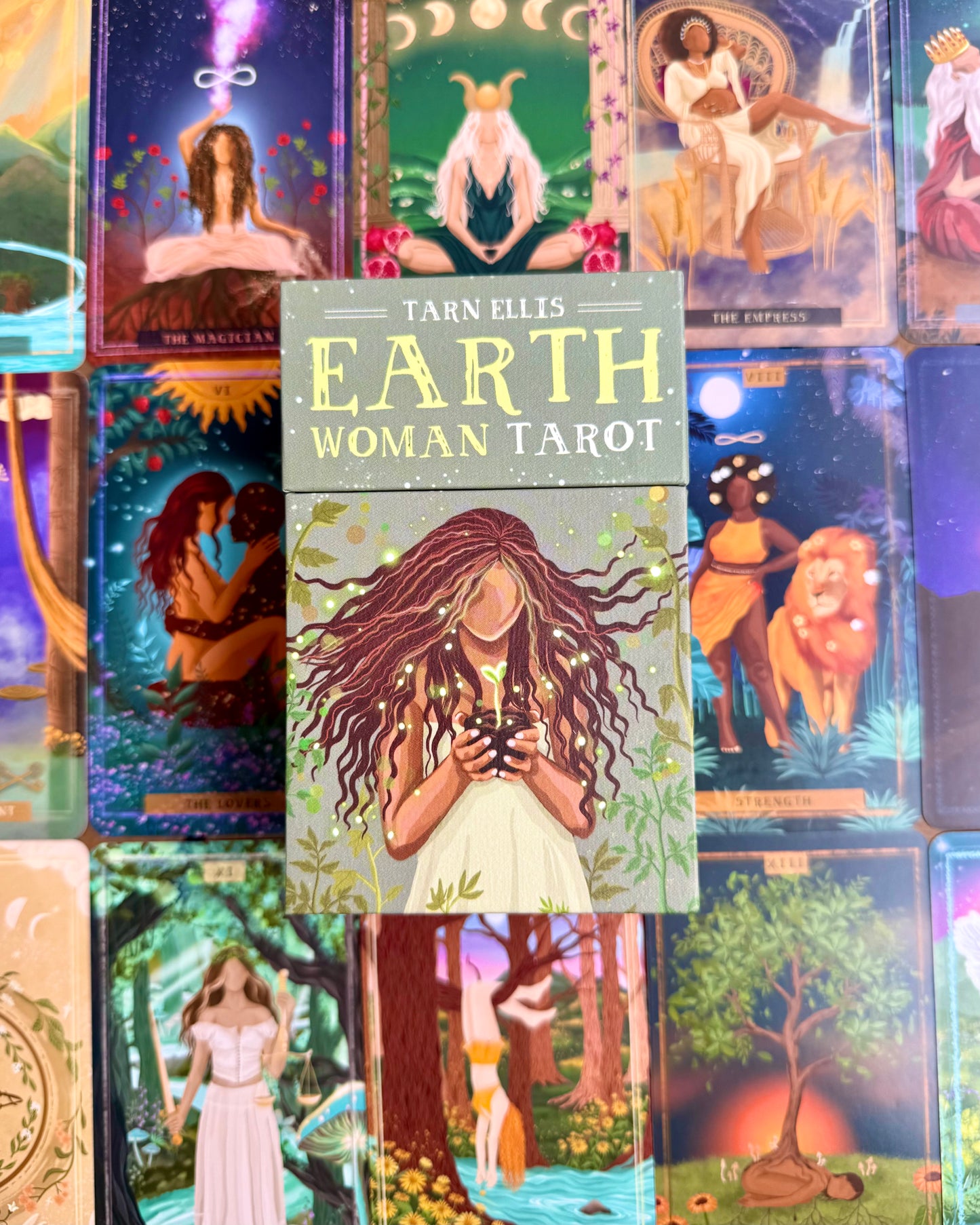 Earth Woman Tarot | Conexión Profunda con lo Femenino y la Naturaleza.
