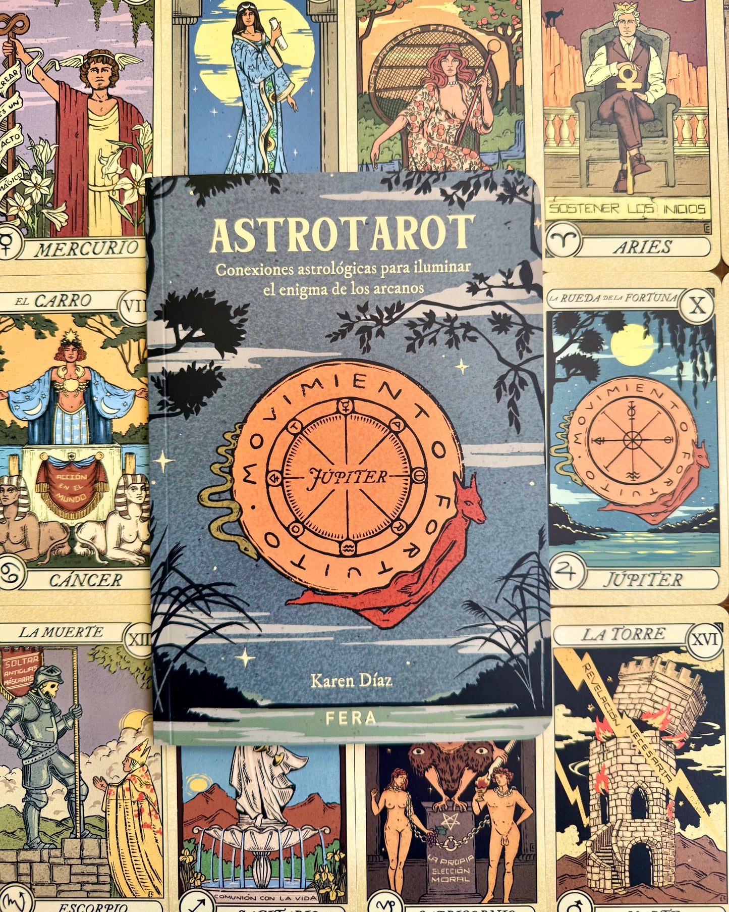 Astrotarot | Conexiones Astrológicas para iluminar el enigma de los Arcanos.