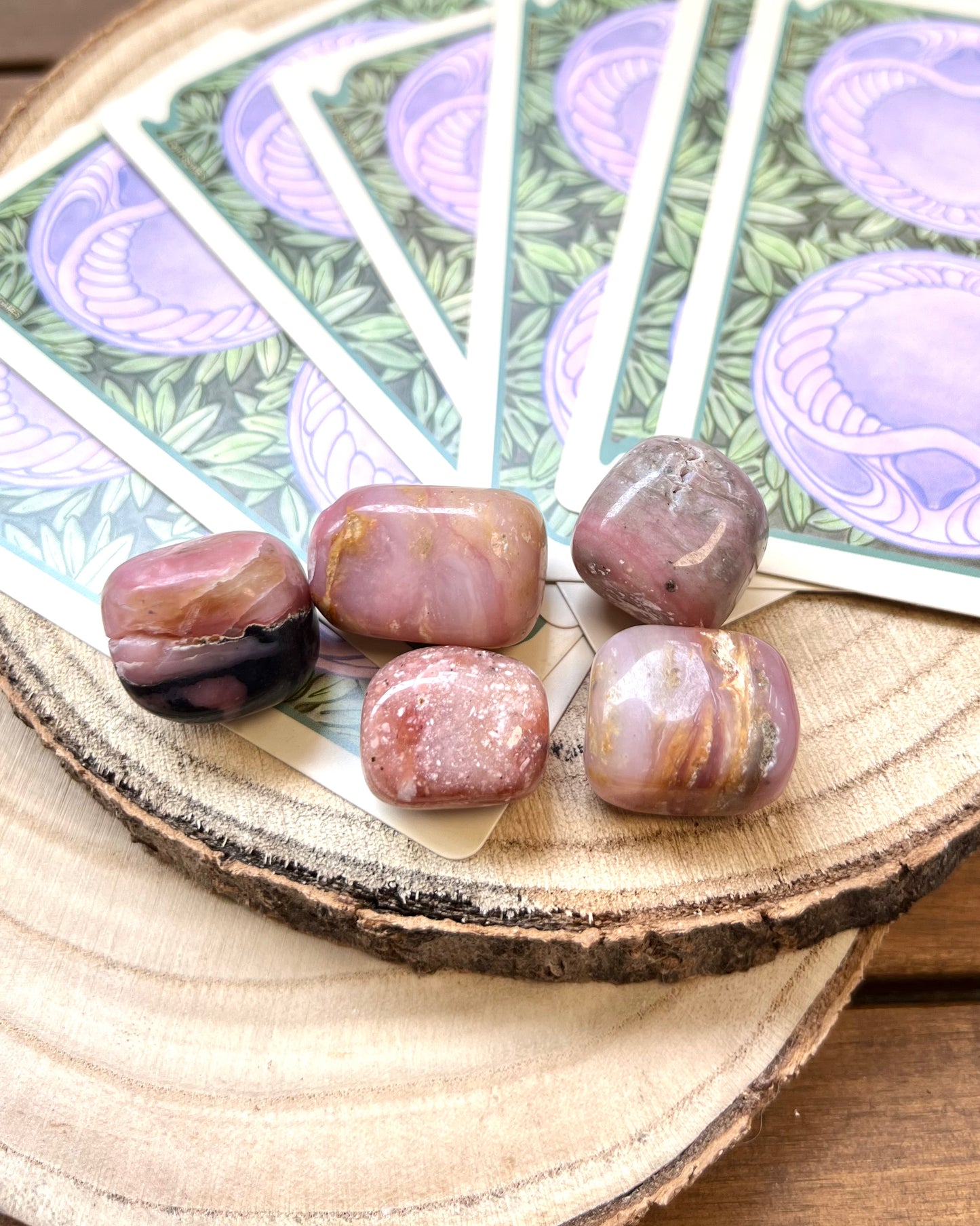 Rodado Ópalo Rosa | Amor, Curación y Tranquilidad.