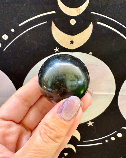 Esfera de Turmalina Negra 40mm | Protección, Enraizamiento y Fuerza.