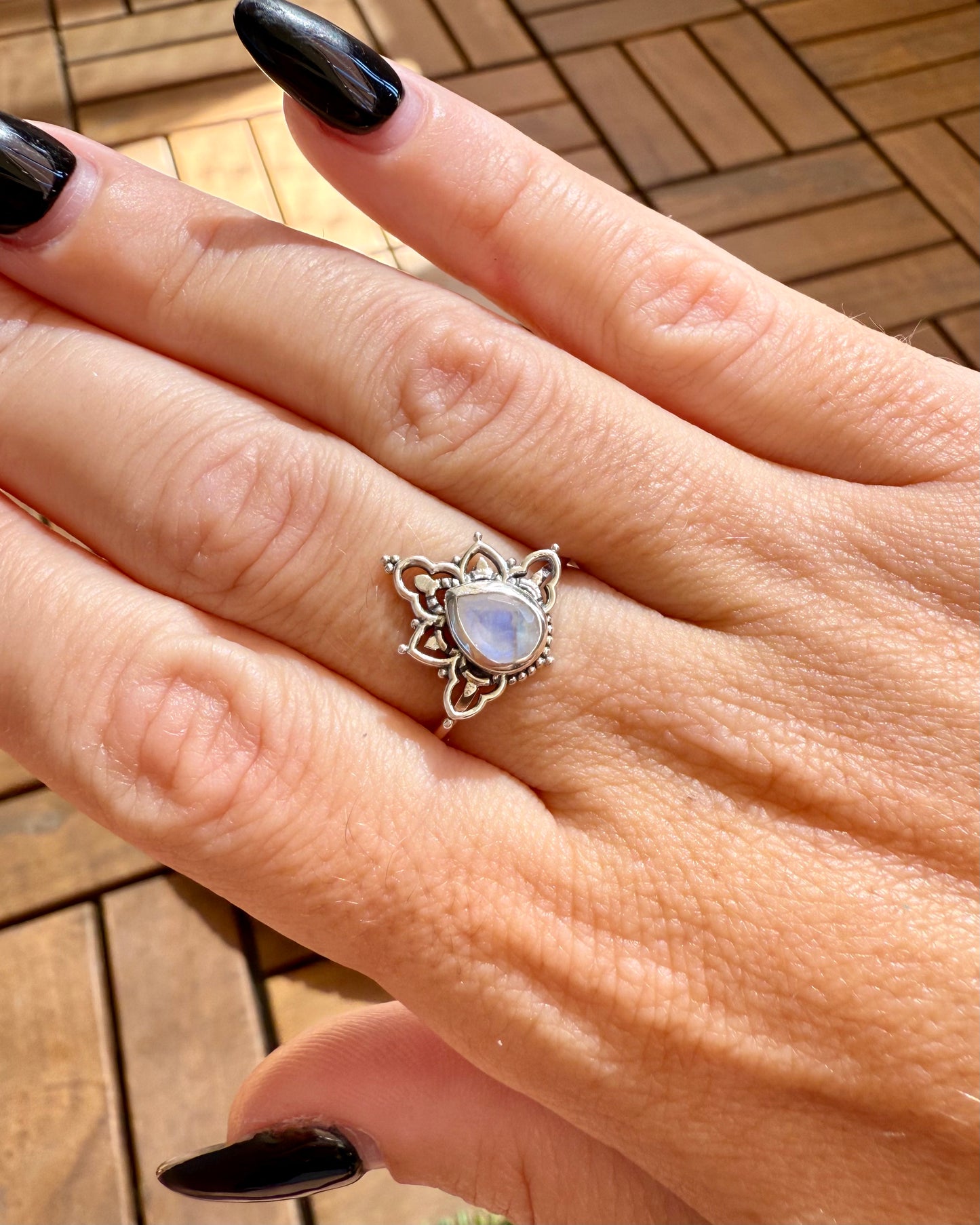Anillo Plata Mineral Facetado Crown | Elegancia natural y energía mágica.