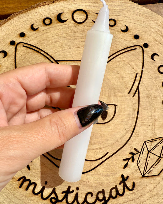 Vela de Color Blanco | Pureza y Protección.