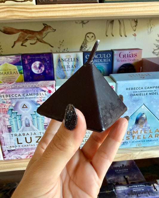 Velas Piramidales | Energía, Enfoque y Poder.