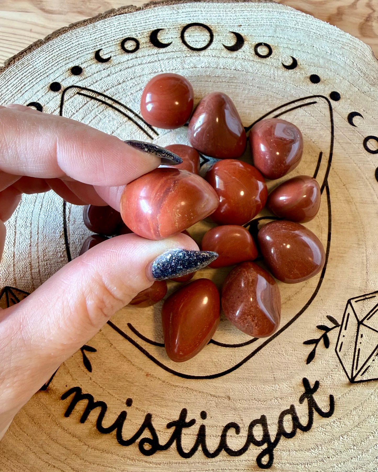 Jaspe Rojo | Fuerza, Vitalidad y Arraigo.