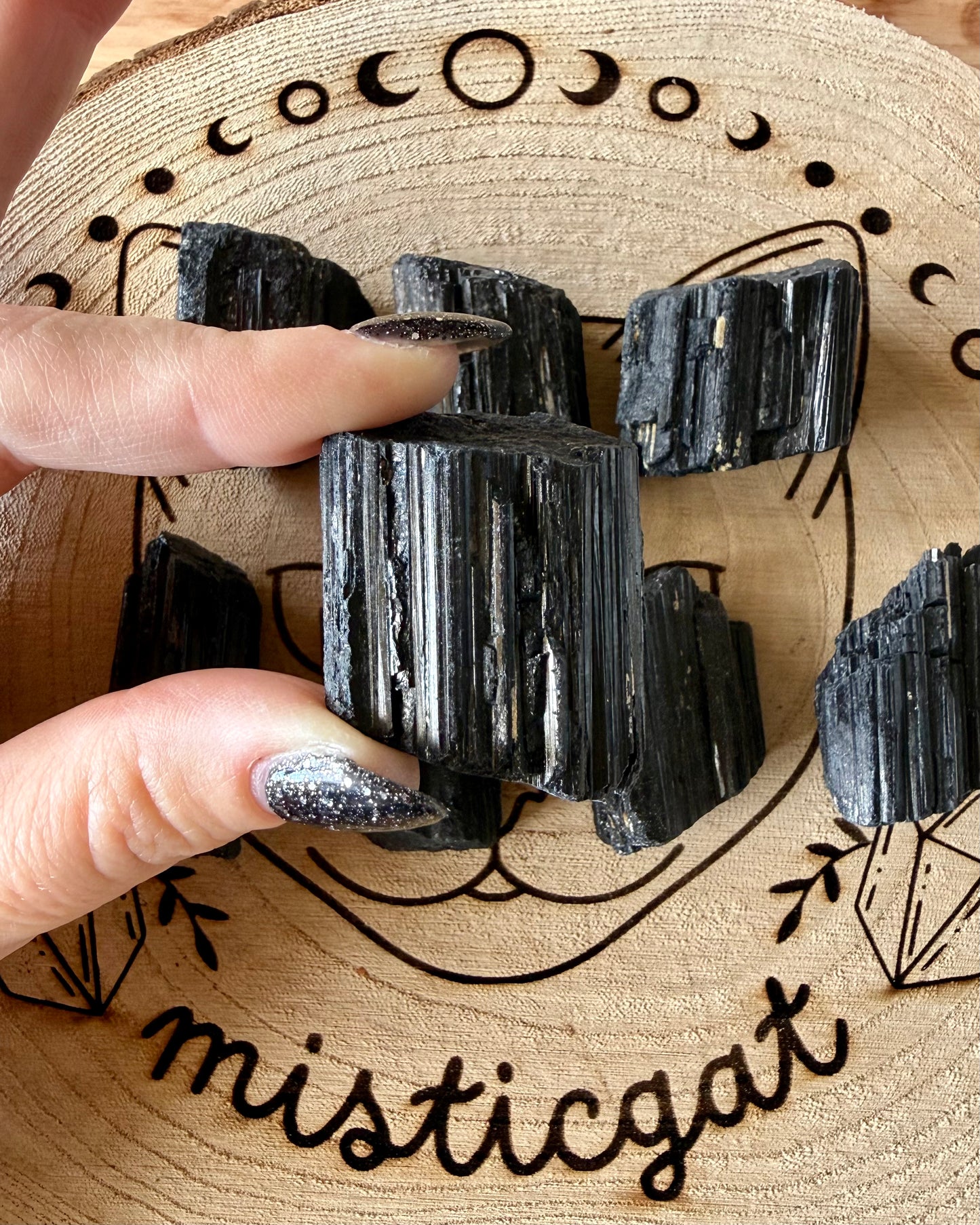 Turmalina Negra en Bruto | Protección, Enraizamiento y Purificación.