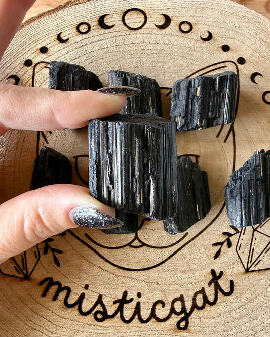 Turmalina Negra en Bruto | Protección, Enraizamiento y Purificación.