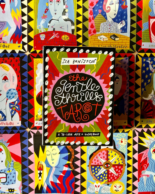 The Gentle Thrills Tarot | Intuición moderna y conexión cósmica.