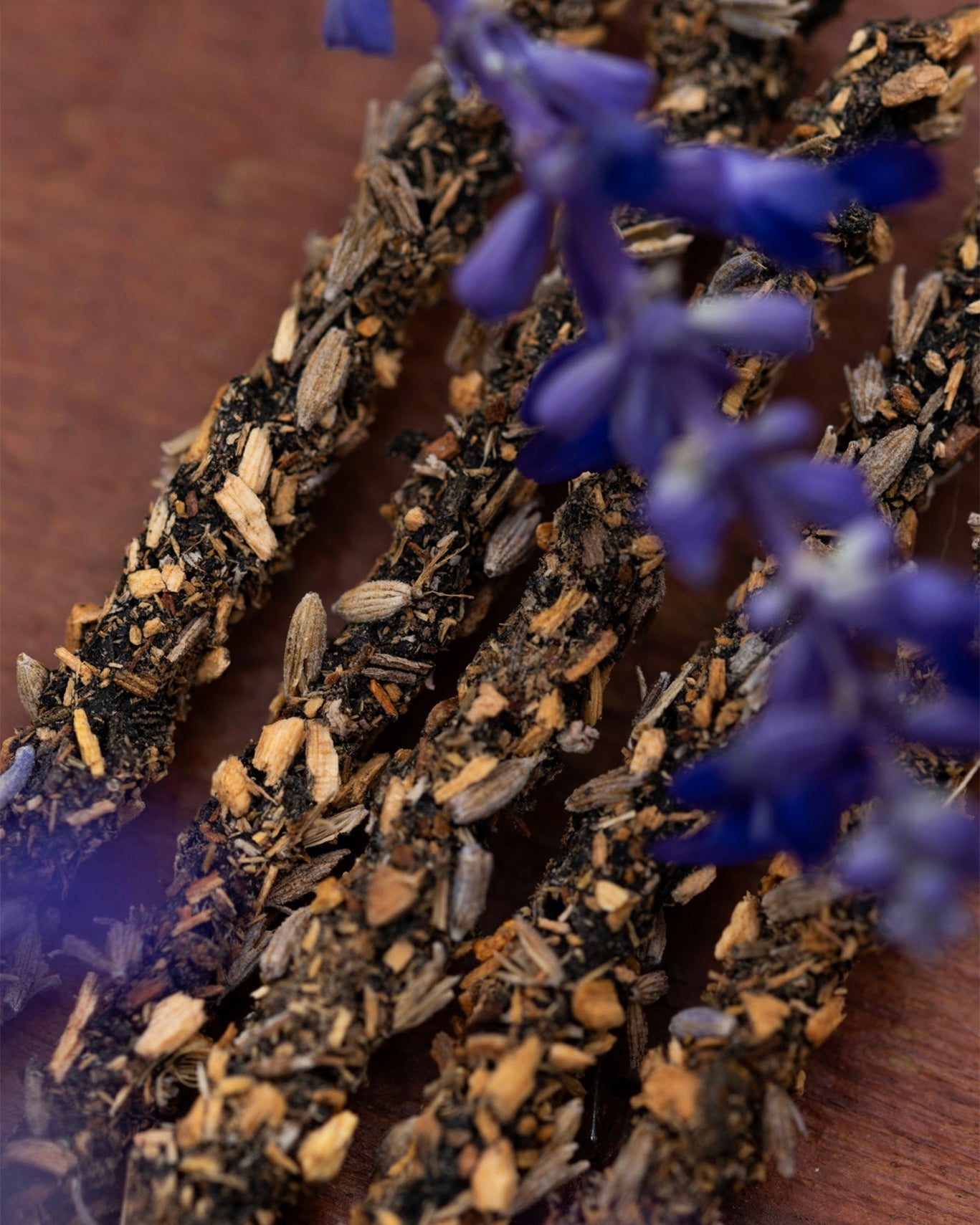 Incienso Sagrada Madre Artesano Palo Santo y Lavanda