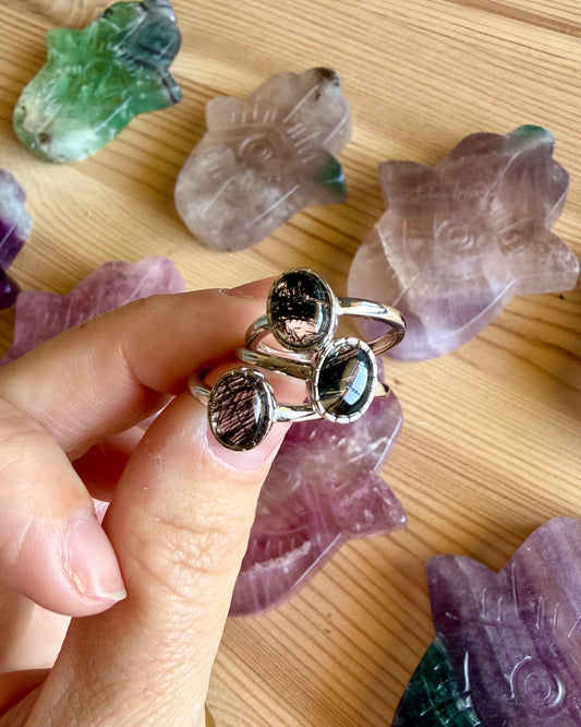 Anillo de Cuarzo Turmalinado | Protección y Equilibrio.