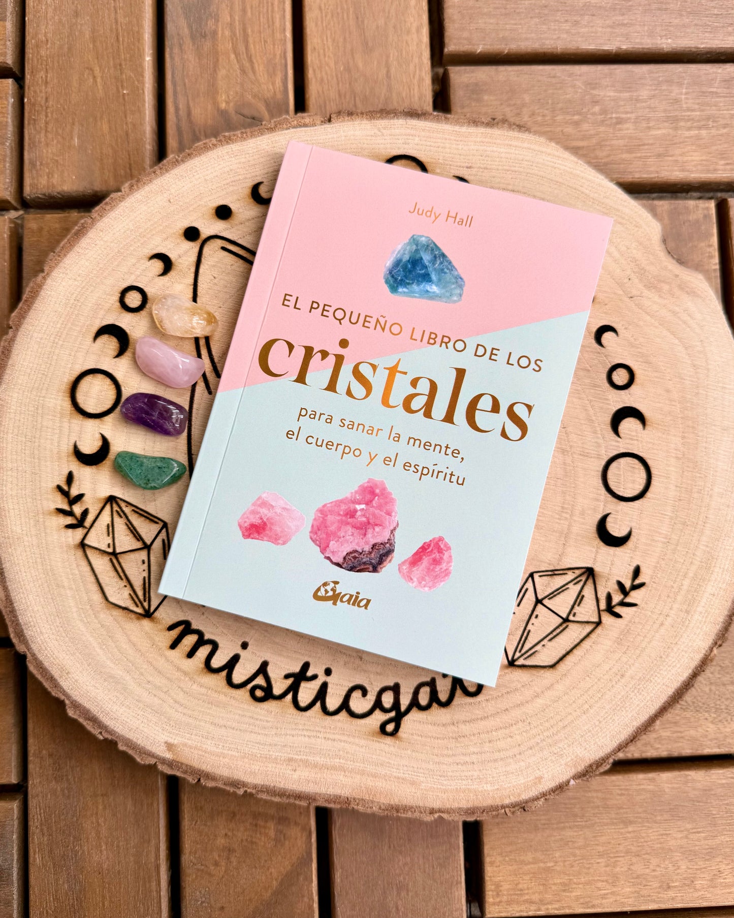 La pequeña caja de los Cristales | 4 Cristales Sanadores y Libro Guía.