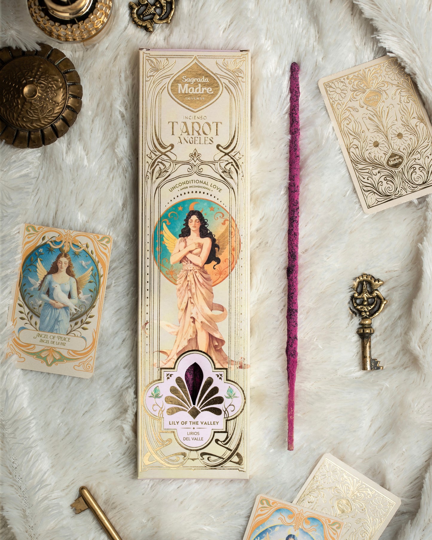 Sagrada Madre Tarot Ángeles Amor Incondicional | Lirios del Valle.