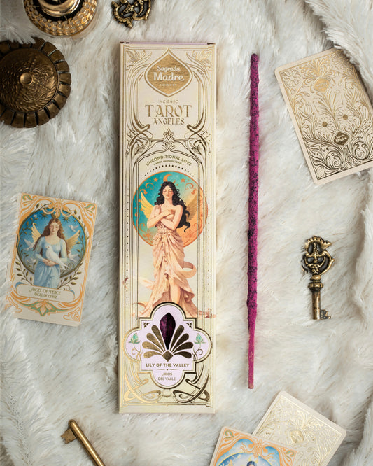 Sagrada Madre Tarot Ángeles Amor Incondicional | Lirios del Valle.