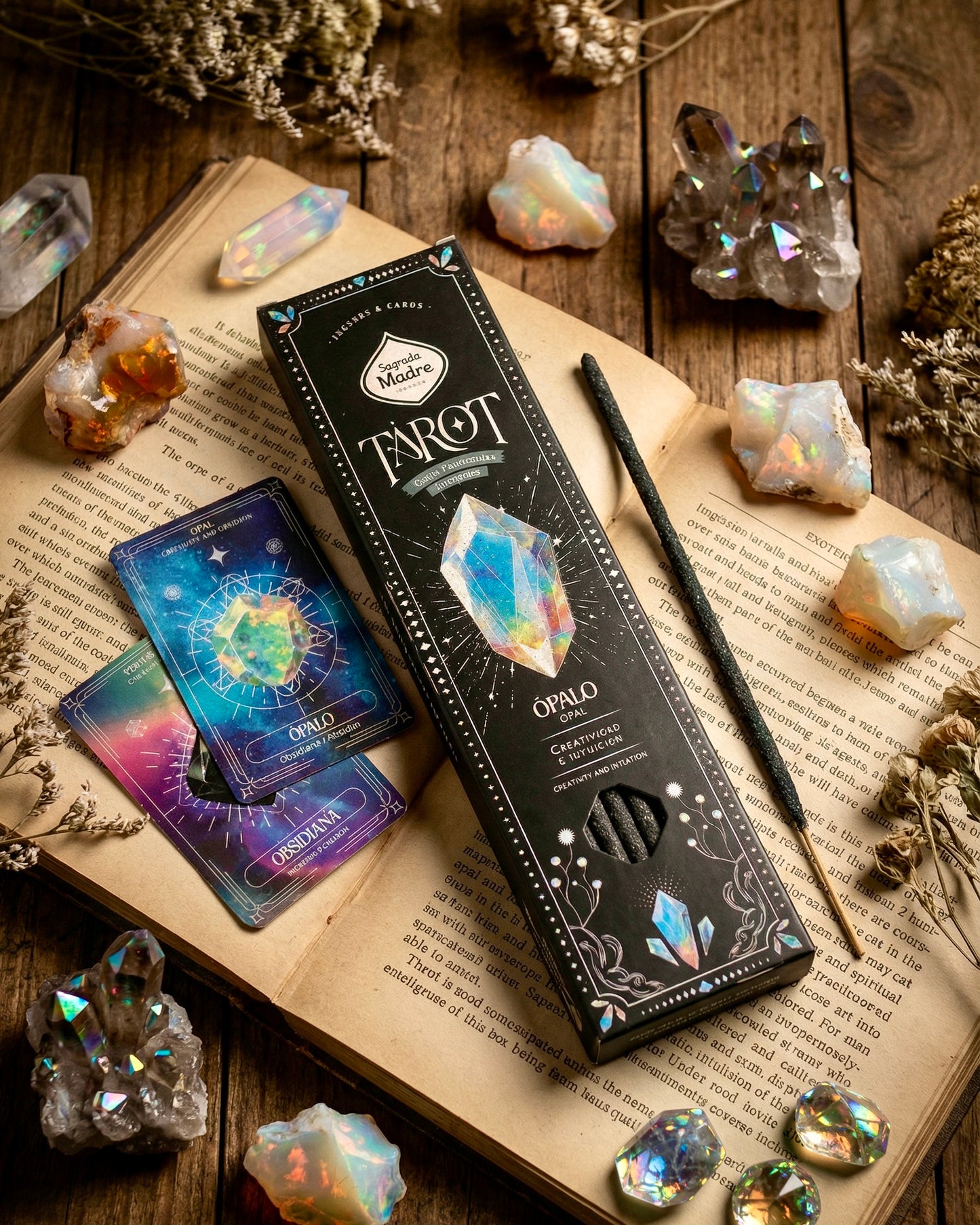 Sagrada Madre Tarot Gemas Ópalo | Olíbano y Mirra.